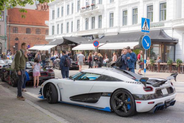 19 sieu xe koenigsegg lap ky luc chua tung co trong lich su