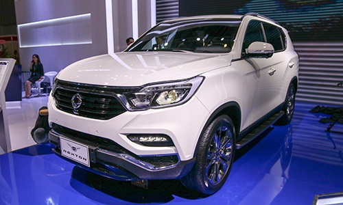 ssangyong rexton 2018 doi thu moi trong phan khuc suv