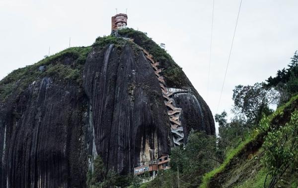 nhung ngoi nha yen a tuyet doi nhu biet lap khoi the gioi