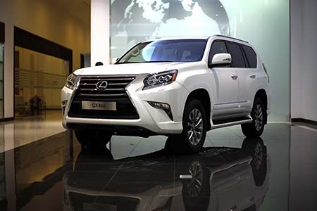 toyota vn tung lexus gx460 truoc them trien lam o to