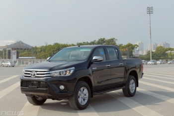 Cận cảnh Toyota Hilux thế hệ 2017