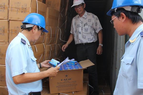 sau vu khaisilk hai quan tang cuong kiem tra xuat xu nhan hang hoa