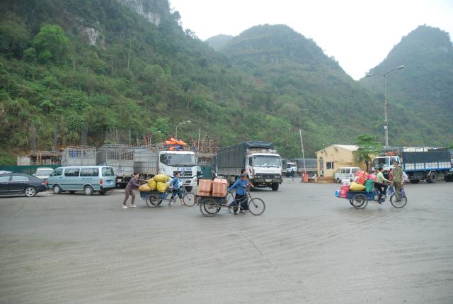 xu ly vuong mac quan ly chuyen nganh hang hoa cu dan bien gioi