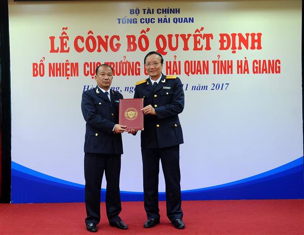 cong bo quyet dinh bo nhiem cuc truong cuc hai quan ha giang