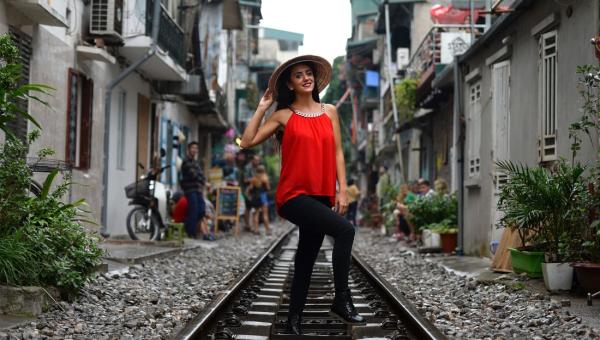 cnn viet ve trao luu chup anh selfie tren 39pho duong tau39 ha noi