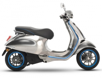 Đầu năm 2019, Piaggio mang xe máy điện Vespa Elettrica về Việt Nam