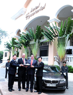 equatorial va bmw auto cung cap dich vu dua don cao cap