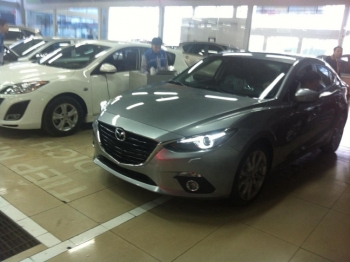 Mazda3 2015 lộ ảnh, sẽ có giá cao nhất 960 triệu tại Việt Nam?