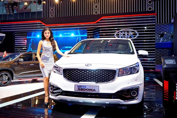 kia sedona mau xe gia dinh duoc ua chuong