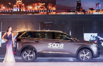 Có giá 1,349 tỷ, Peugeot 5008 2017 có gì