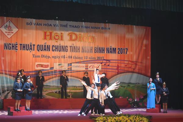 hai quan ha nam ninh doat giai cao tai hoi dien nghe thuat quan chung tinh ninh binh nam 2017