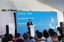 google va microsoft muon tang san xuat o viet nam