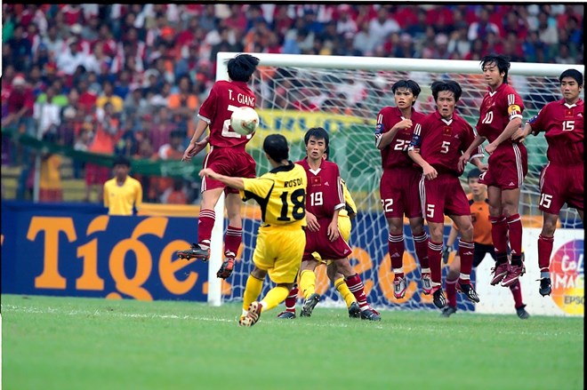 nhin lai 4 tran quotkinh dienquot giua viet nam va malaysia tai aff cup