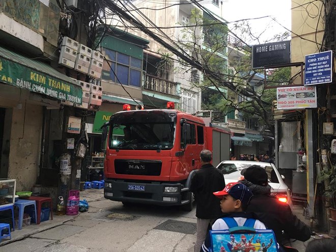 ha noi chay lon tai quan karaoke tren duong nguyen khiet