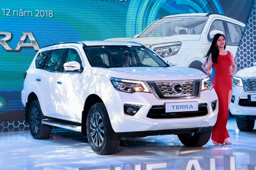 nissan terra ra mat voi gia ban tu 988 trieu dong