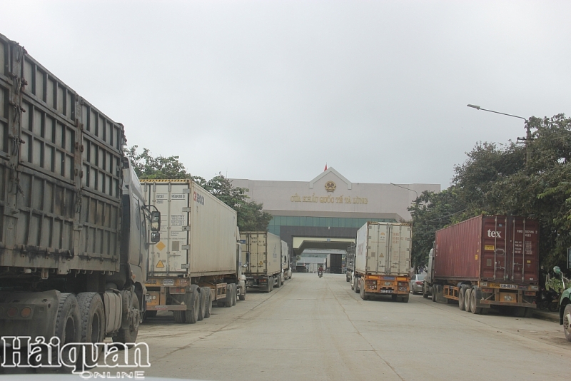 quy dinh moi ve thu phi ha tang tai cao bang cao nhat 65 trieu dong 1 container