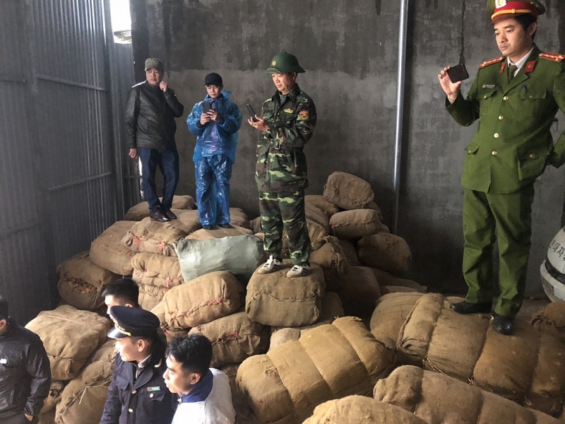 hai quan cao bang phoi hop bat giu gan 42 tan thuoc la nguyen lieu