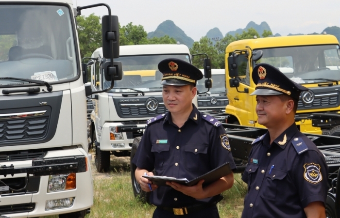 Kim ngạch xuất nhập khẩu qua Hải quan Cao Bằng tăng mạnh