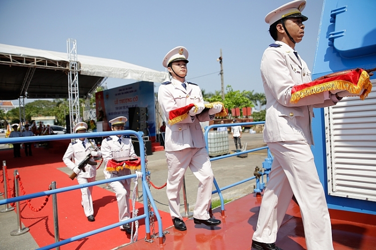 hinh anh thuong co tren tau cao toc cua hai quan tai da nang