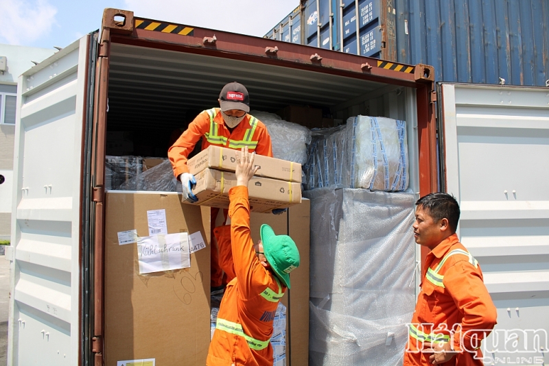 kham xet container tu lanh hang gia dung ve tu duc bi bo roi o cang hai phong