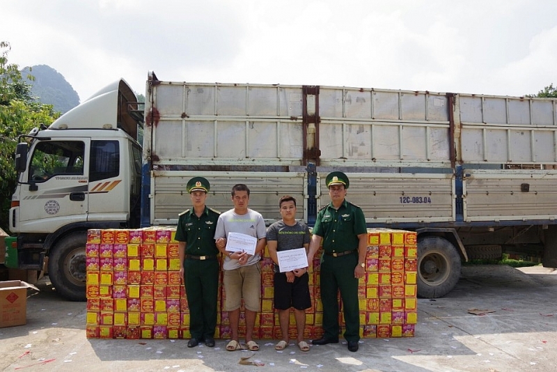 hai quan cao bang phoi hop bat giu gan 28 tan phao