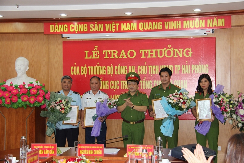 khen thuong thanh tich triet pha vu an 80 banh heroin