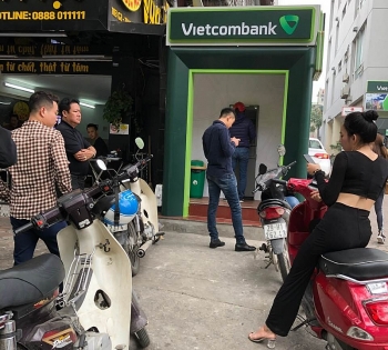 ATM dịp Tết đã “dễ thở” hơn?