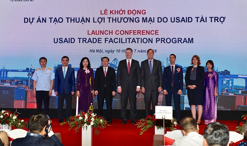 khoi dong du an tao thuan loi thuong mai do usaid tai tro