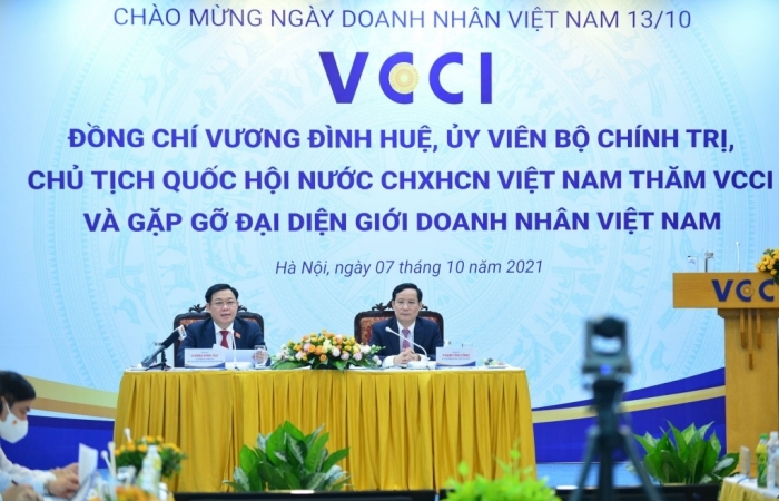 Chủ tịch Quốc hội: Người dân và doanh nghiệp ở vị trí trung tâm của mọi quyết sách