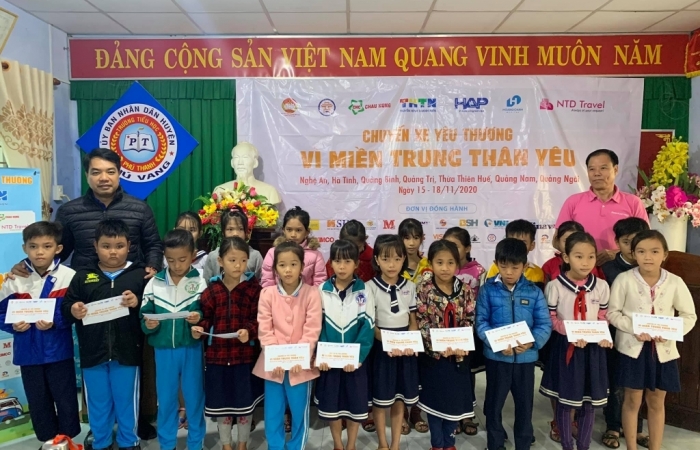 Chuyến xe yêu thương - Vì miền Trung thân yêu