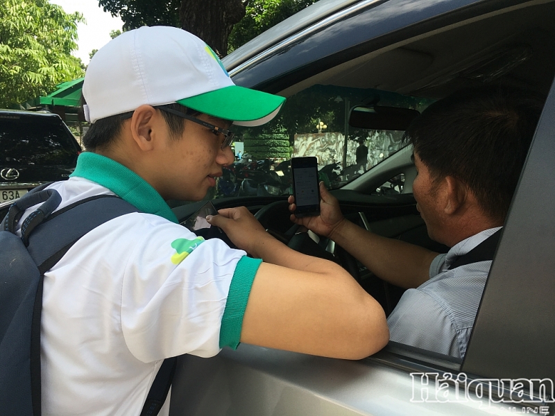 tphcm xe taxi xe cong nghe duoc hoat dong tro lai tu ngay mai 234