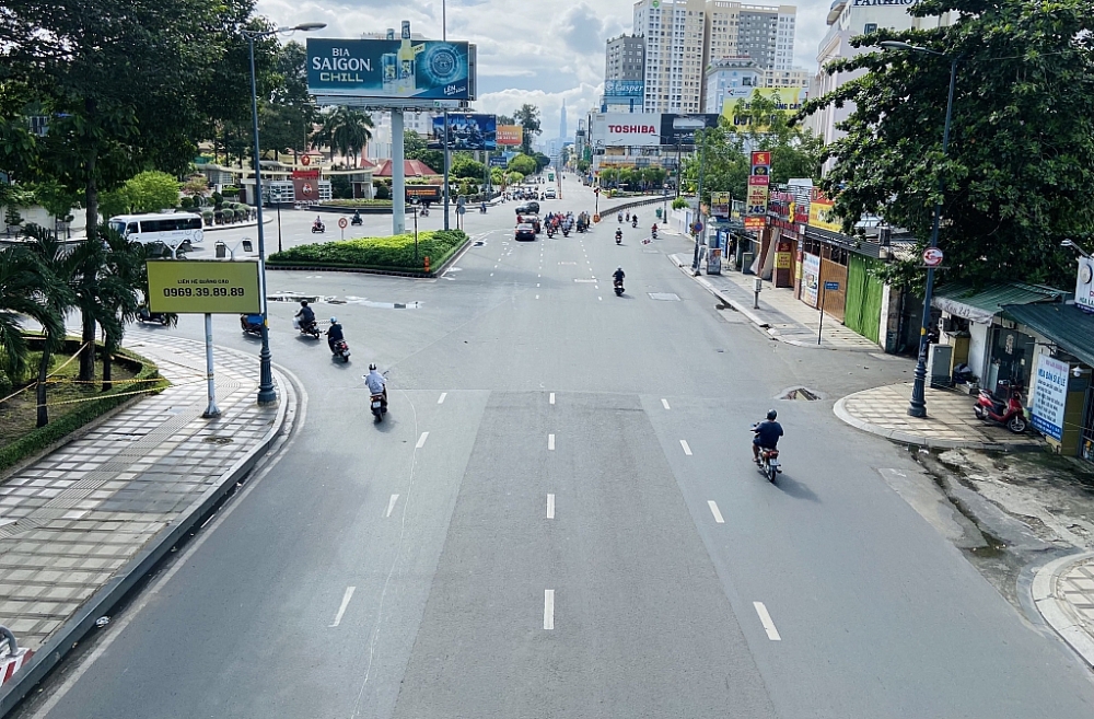 TPHCM thông thoáng trong ngày đầu thực hiện giãn cách. Ảnh T.D