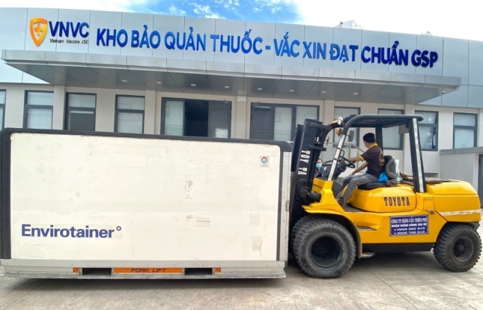 Hải quan sân bay Tân Sơn Nhất tiếp tục thông quan nhanh hơn 1,1 triệu liều vắc xin AstraZeneca