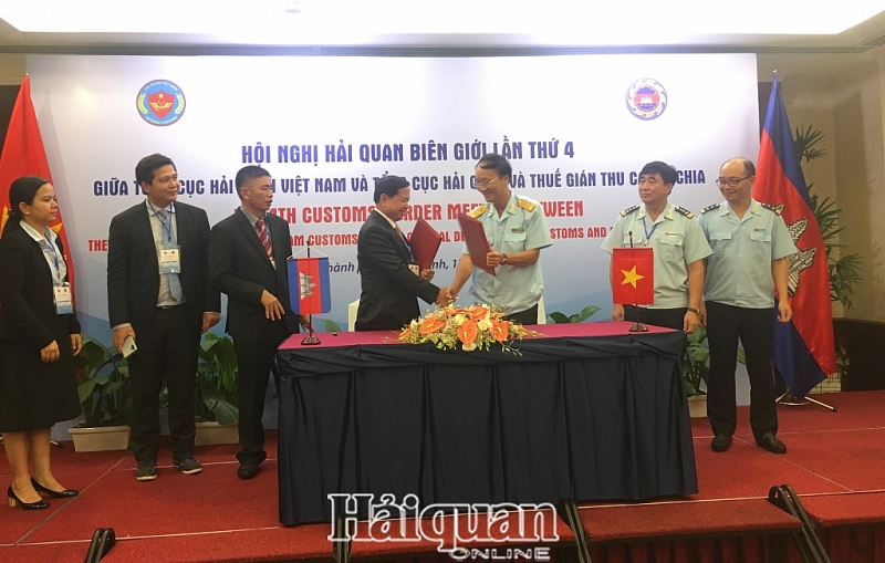 tang cuong hop tac hai quan viet nam campuchia 111679