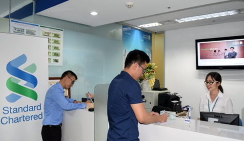 standard chartered viet nam ho tro khach hang chiu anh huong boi dich covid 19