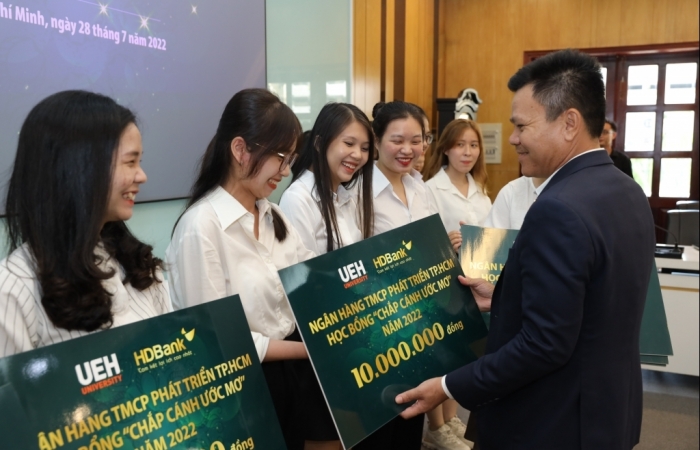 HDBank và Đại học Kinh tế TPHCM hợp tác trong bồi dưỡng và phát triển nguồn nhân lực