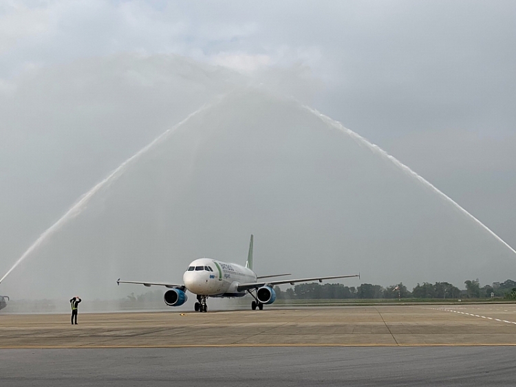 bamboo airways khai truong duong bay tphcm thanh hoa gia ve tu 140000 dong