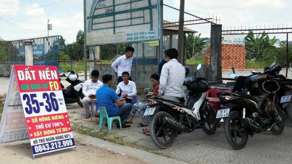 “Sốt” đất làm biến dạng thị trường, gây nhiều rủi ro