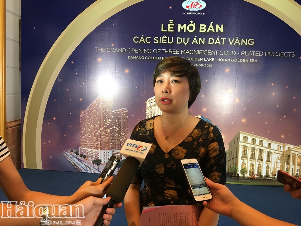 hoa binh ban dau gia lau dai dat vang voi gia khoi diem 10 trieu usd