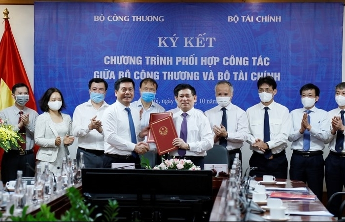 Ký kết chương trình phối hợp công tác giữa Bộ Công Thương và Bộ Tài chính