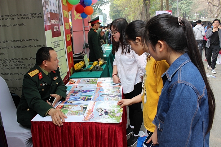 hoa binh co thi sinh la thu khoa truong quan doi khong nhap hoc