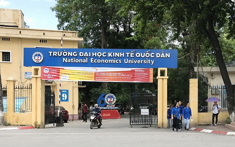 truong dai hoc kinh te quoc dan buoc thoi hoc 5 sinh vien den tu son la