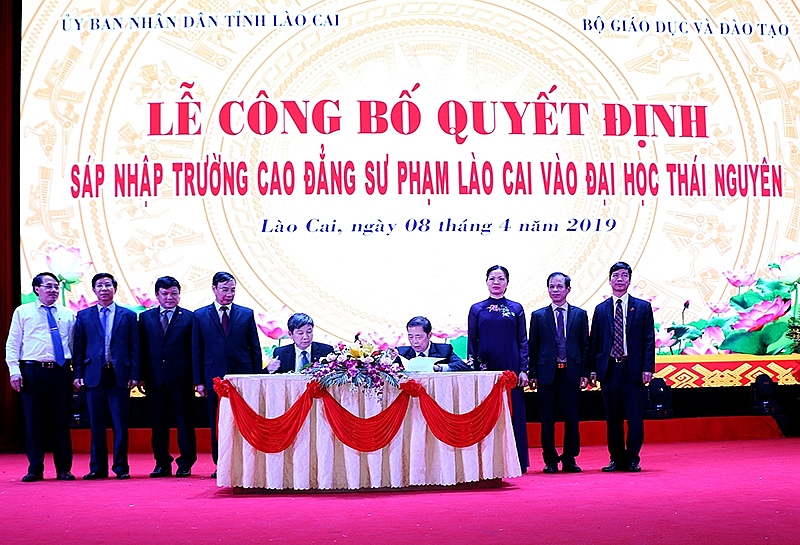 kien nghi thu tuong ve viec sap nhap cac truong su pham dia phuong