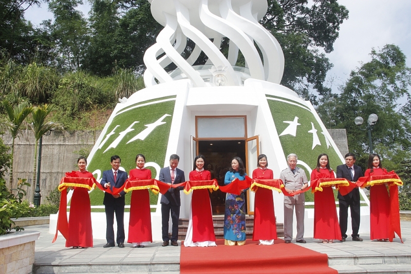 khanh thanh nha luu niem bac ho tai cua khau bac luan