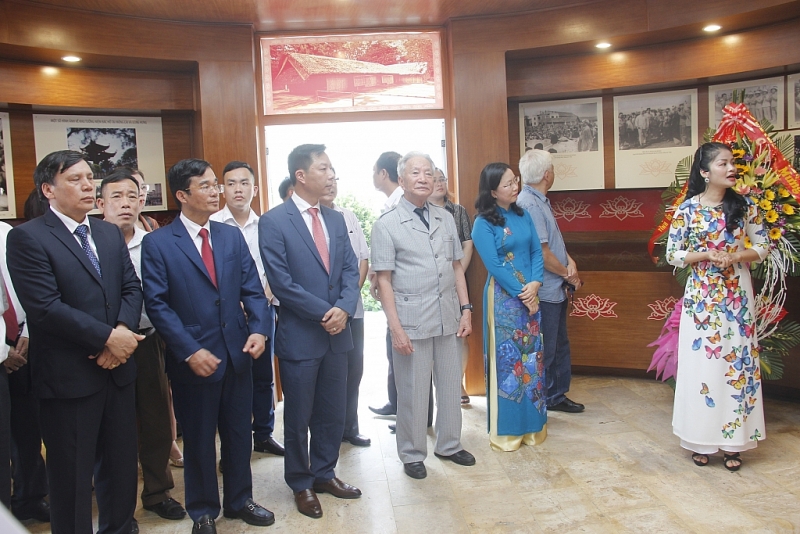 khanh thanh nha luu niem bac ho tai cua khau bac luan