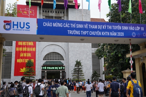 Trường chuyên Khoa học tự nhiên hoãn tổ chức thi vào lớp 10