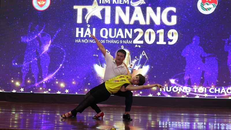 ron rang chuan bi cuoc thi tim kiem tai nang hai quan