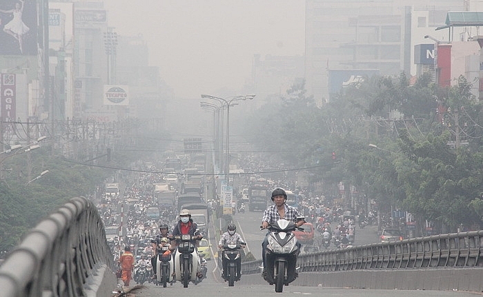 bo tai nguyen va moi truong khuyen cao nguoi dan han ra duong vi o nhiem khong khi