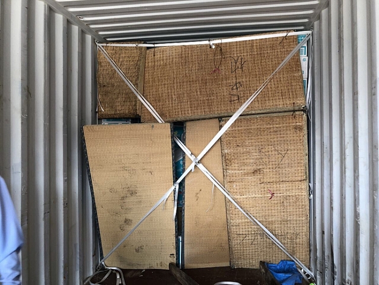 xem xet khoi to vu nhap lau 1 container hang bach hoa