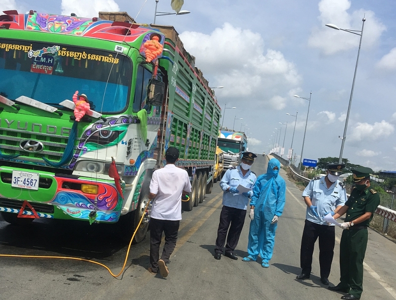 hai quan an giang thong quan gan 4500 lo hang xuat khau